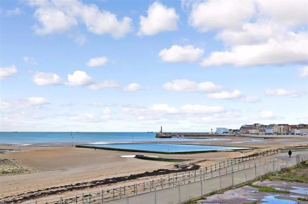 Spectacular Sea View Double, With Exclusive Bathroom & Use Of Patio And Bike Store マーゲイト エクステリア 写真